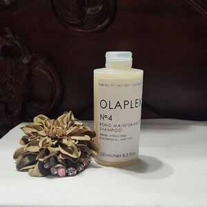 OLAPLEX No.4 Bond Maintenance Shampoo -🤍